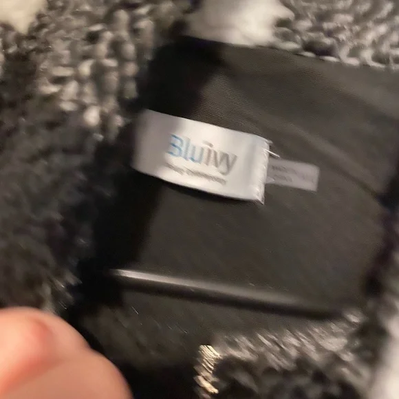 Sweater - Picture 3 of 3